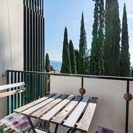 Cosy Holiday In With Swimming Pool Ferienhaus Gardone Riviera