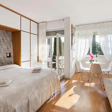 Ferienhaus Cosy Holiday In With Swimming Pool Gardone Riviera